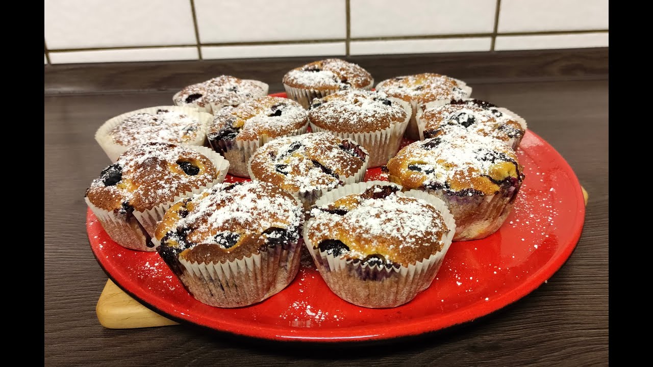 Muffins de mirtilos🫐 e iogurte , deliciosos , preparados em 5 minutos.