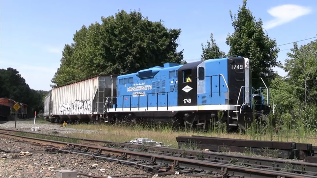 Boston & Maine painted GP9 on Mass Central Railroad - Palmer, MA - 8/8/2025