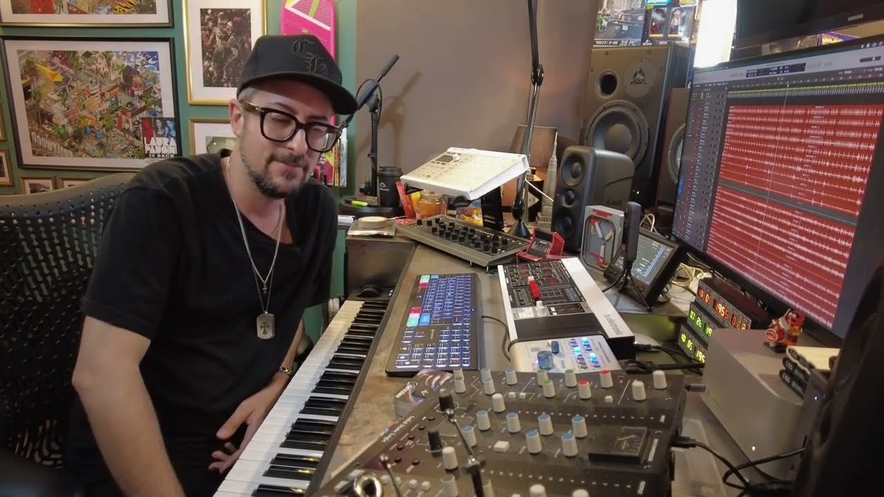 U(ser)AD  Session - Universal Audio Artist Videos - Emiliano Bassi