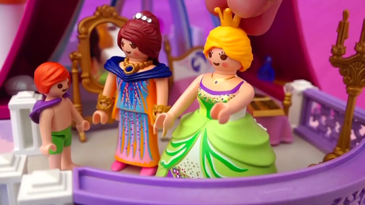 The Princesses and the Dog that Lived in the Castle | Family Fun Story for Kids