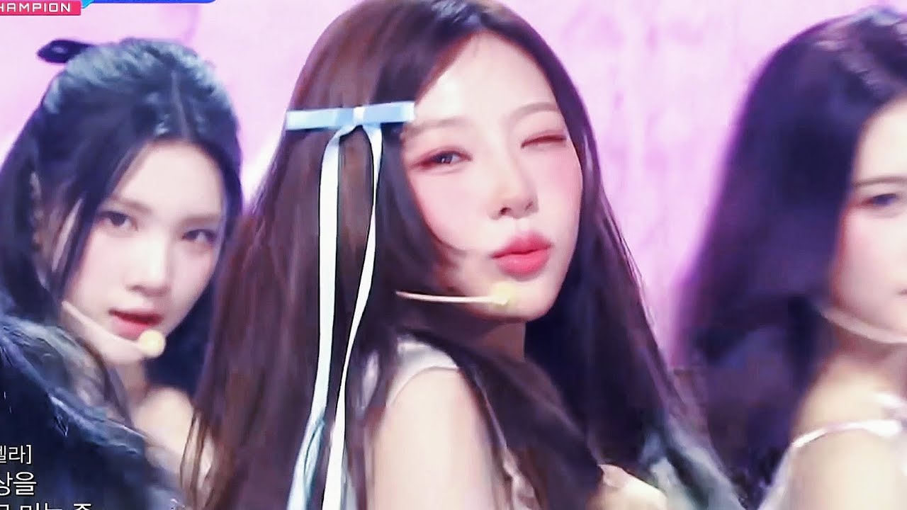 세상을 뒤로 미는 중