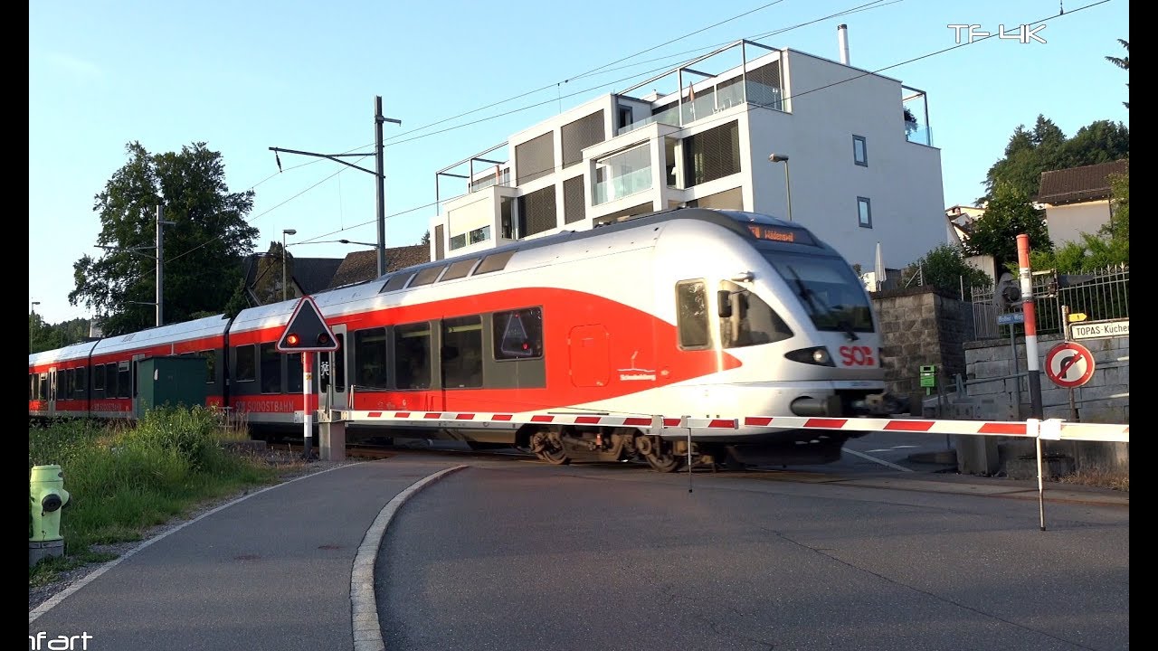 Railroad Crossing -  Wädenswil (CH) - Bahnübergang Einsiedlerstrasse