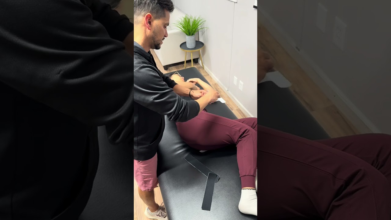 K-taping for hip subluxations! pt.1 #eds #hypermobility #subluxation #pt