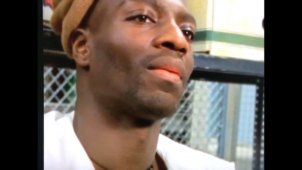 Oz: O'Reily helps Adebisi Read a Note