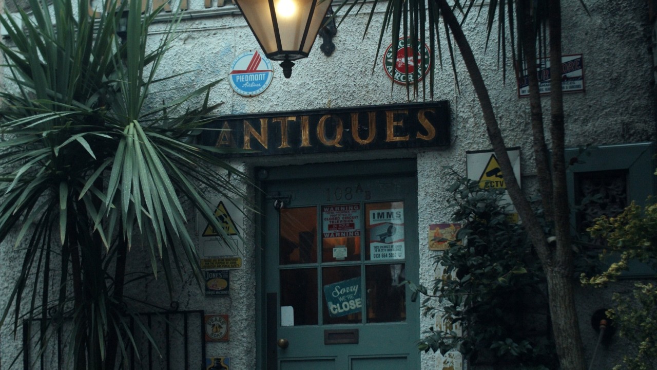 Meet the Man Who Has Run an Antique Shop for 27 Years His Own Way | Courtyard Antiques in Edinburgh