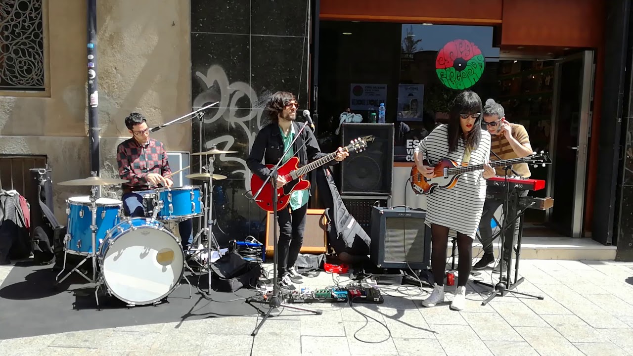 Trau - Aquells dos ulls ben morts