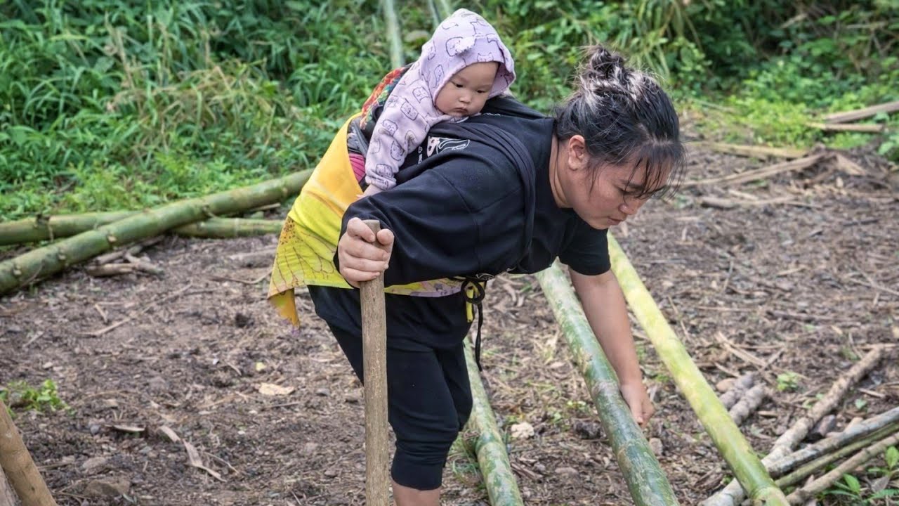 No Help, No Tools: A Single Mother Builds a Bamboo Bridge