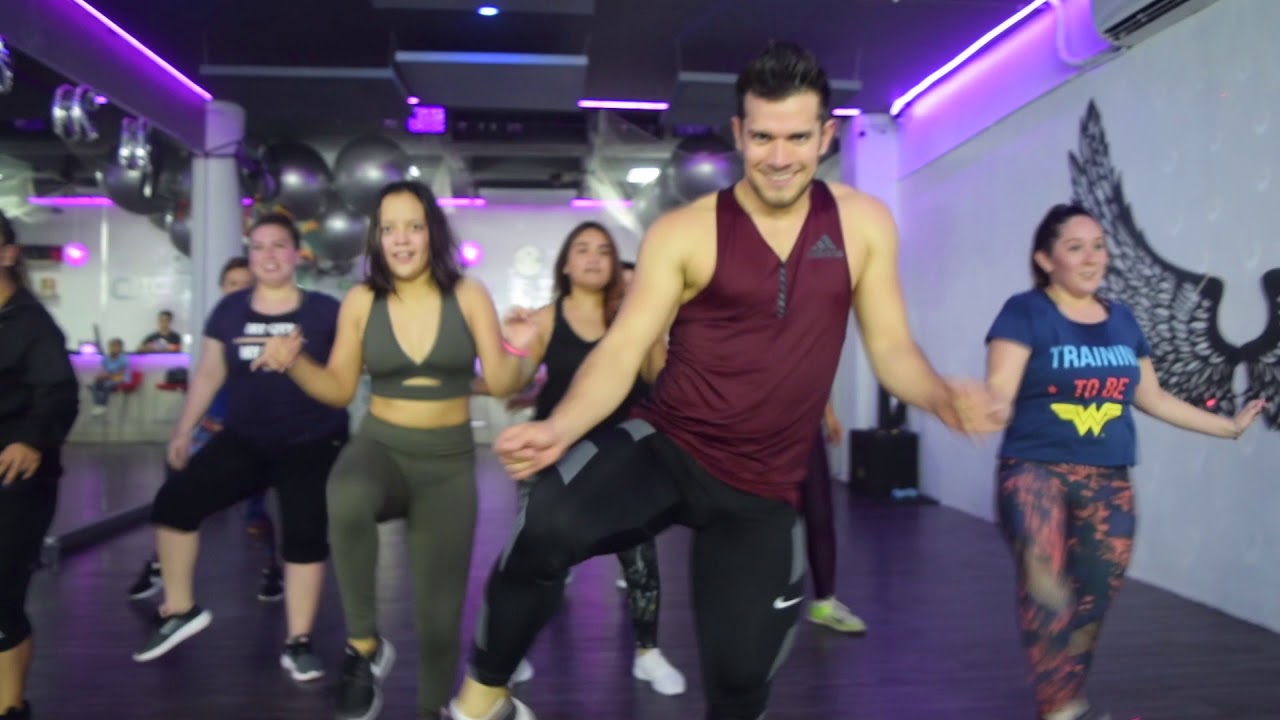 Bum Bum Tam Tam Remix - Mc Fioti, J Balvin by Cesar James Zumba Cardio Extremo Cancun