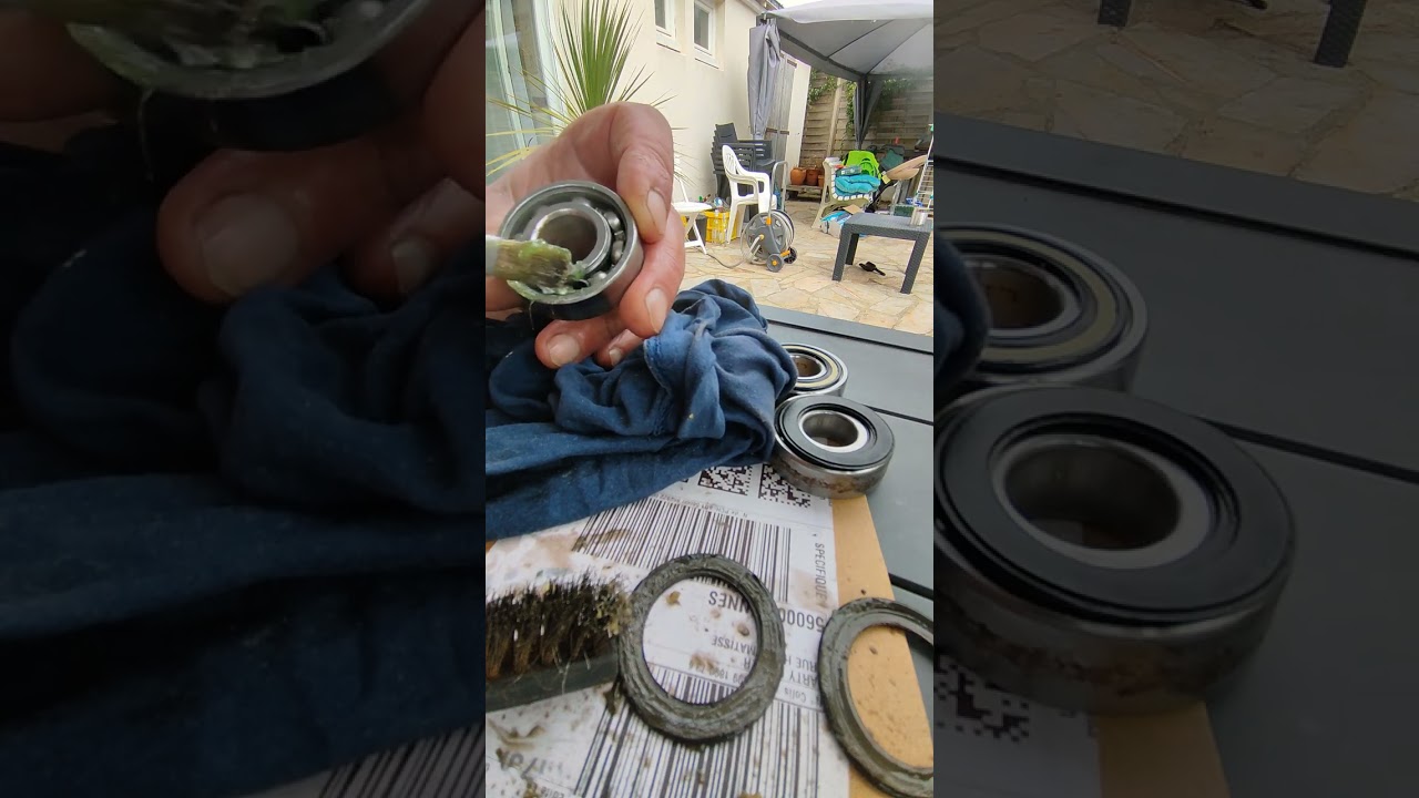 Roulements a billes , ouverture , nettoyage , graissage, fermeture