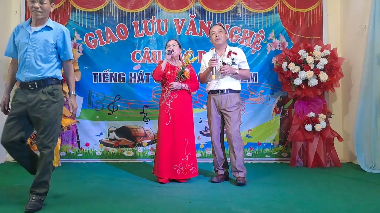 B&agrave;i h&aacute;t gửi về quan họ do cs Quốc Toản v&agrave; cs Thanh T&uacute; tr&igrave;nh b&agrave;y