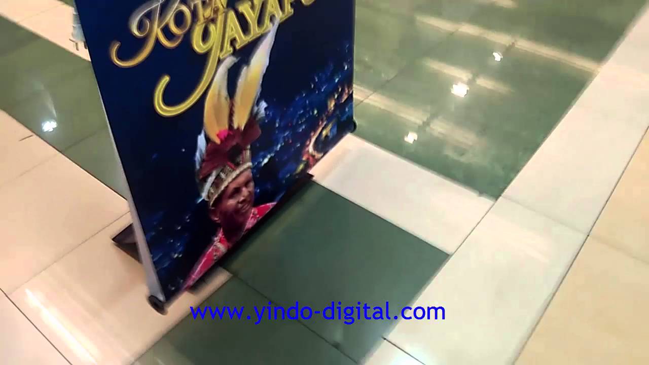 Electric Roller Banner Scroling Stand Moving Display