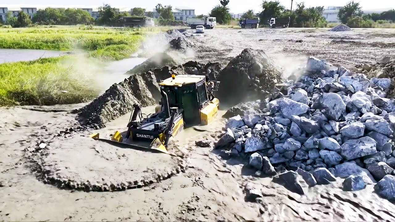 Incredible Huge Land Filling Up Bulldozer SHANTUI DH17C3 Pouring Stone and 25Ton Truck Delivery