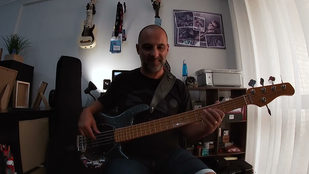 Sire Marcus Miller Z3 - 5 Sparkle Black - Review ( No Talking )