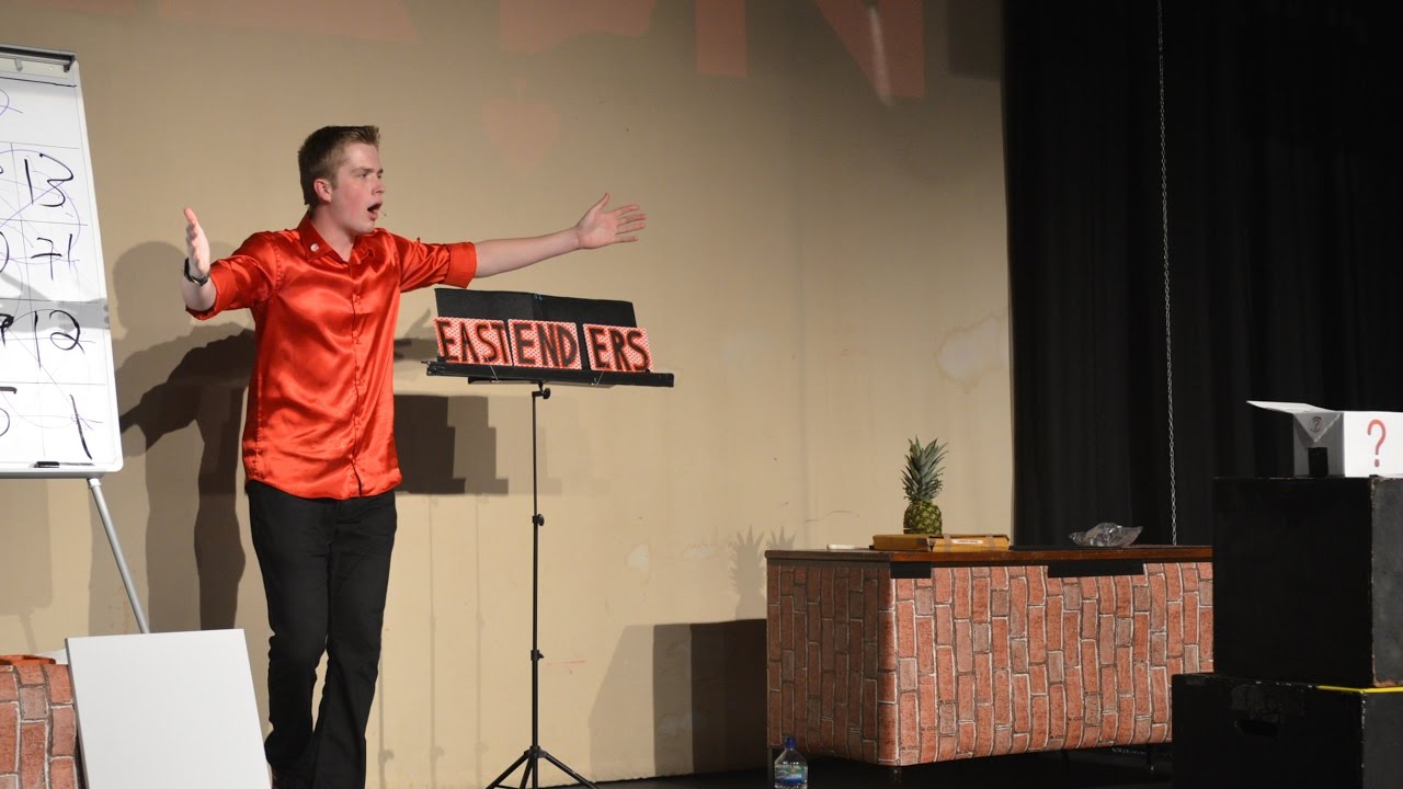 LEON the magician: Newspaper Torn and Restored trick