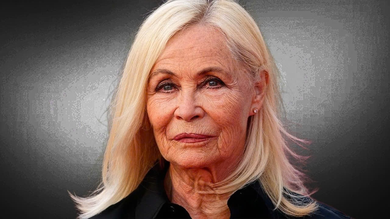 &Agrave; 62 Ans, Emmanuelle B&eacute;art Admet ENFIN Ce Que Nous Soup&ccedil;onnions Tous