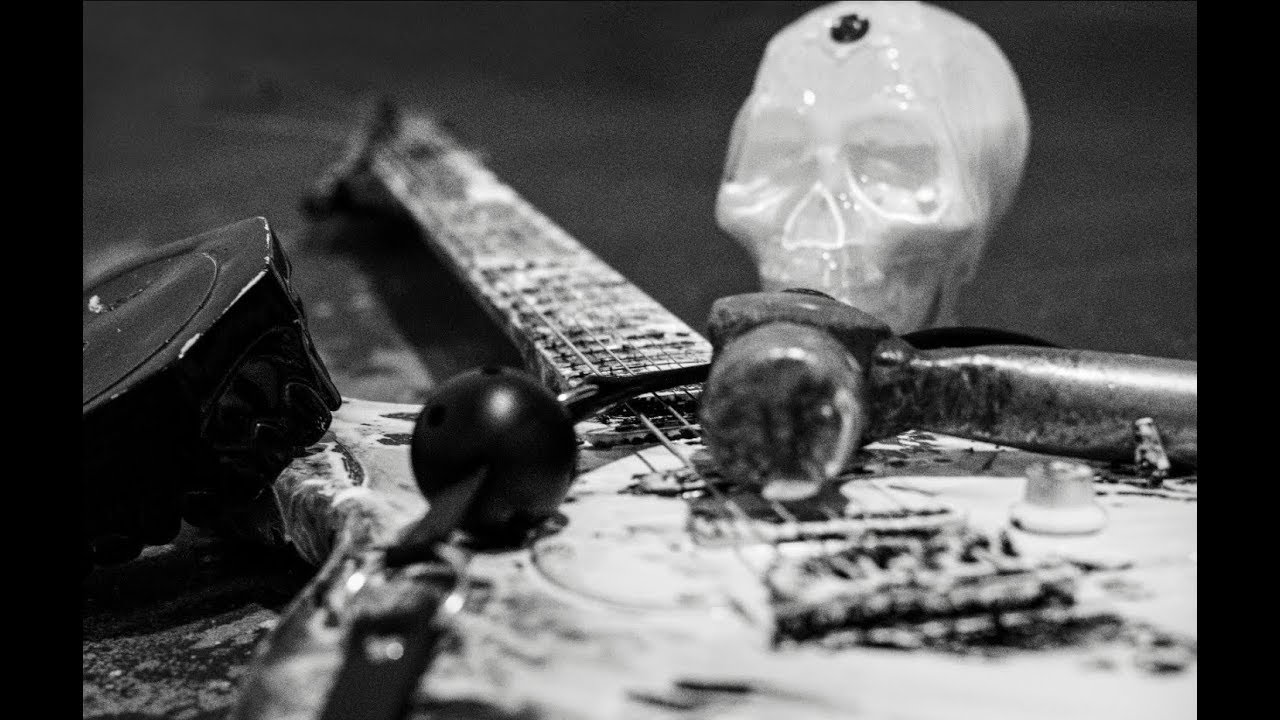 ANTISISTEMAS-MISERS (VIDEOCLIP OFICIAL)