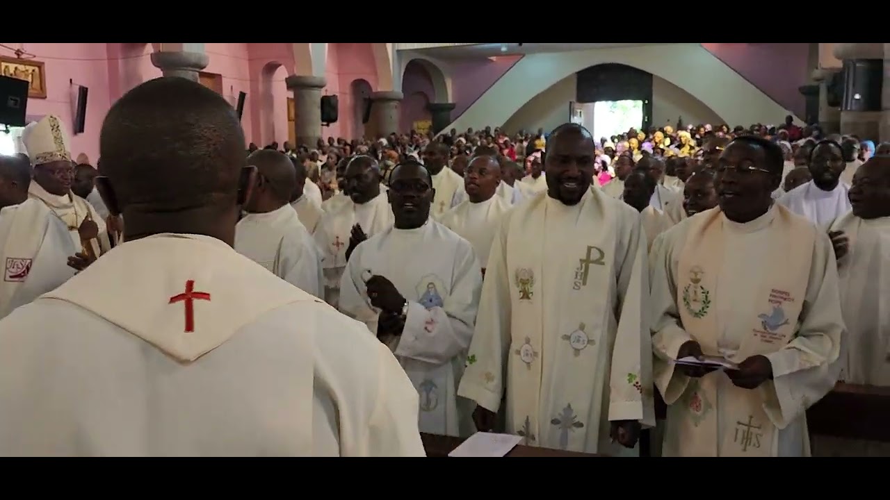 ARCHDIOCESE OF NYERI ARCHBISHOP ANTHONY MUHERIA CELEBRATE MASS WITH FATHERS AND PARENTS(5)