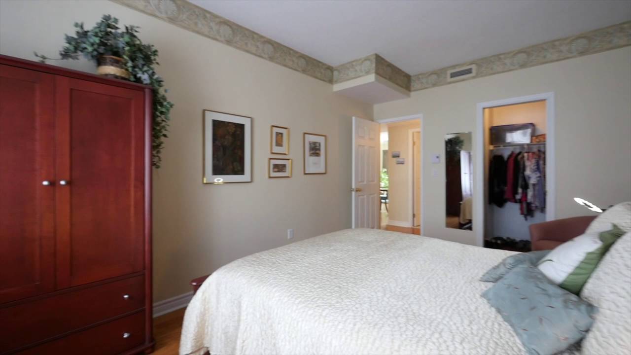 Beautiful, luxury condo located in the heart of Old Montreal!