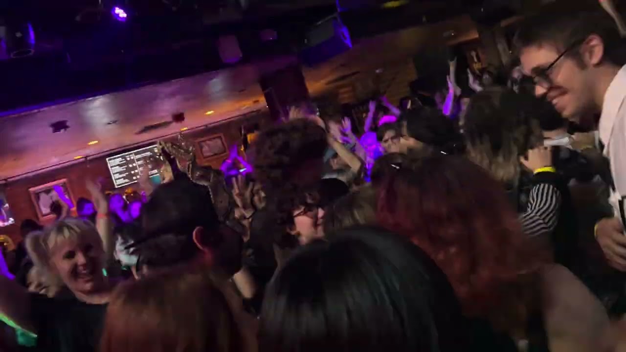 Will Wood at House of Blues: Mr. Capgras Encounters a Secondhand Vanity 