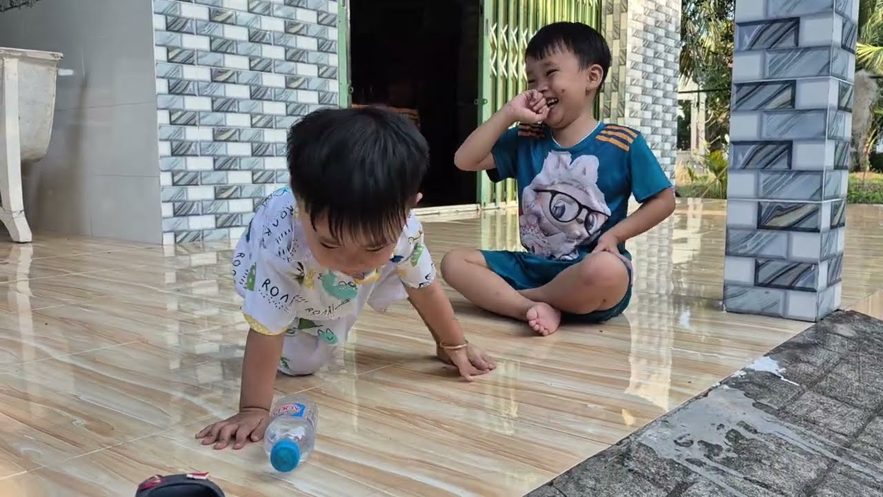 Phở Chơi Thảy Chai Với Anh Chuột Mà Toàn Thảy Trúng Anh Chuột Không Luôn #hanhnguyenmientay 