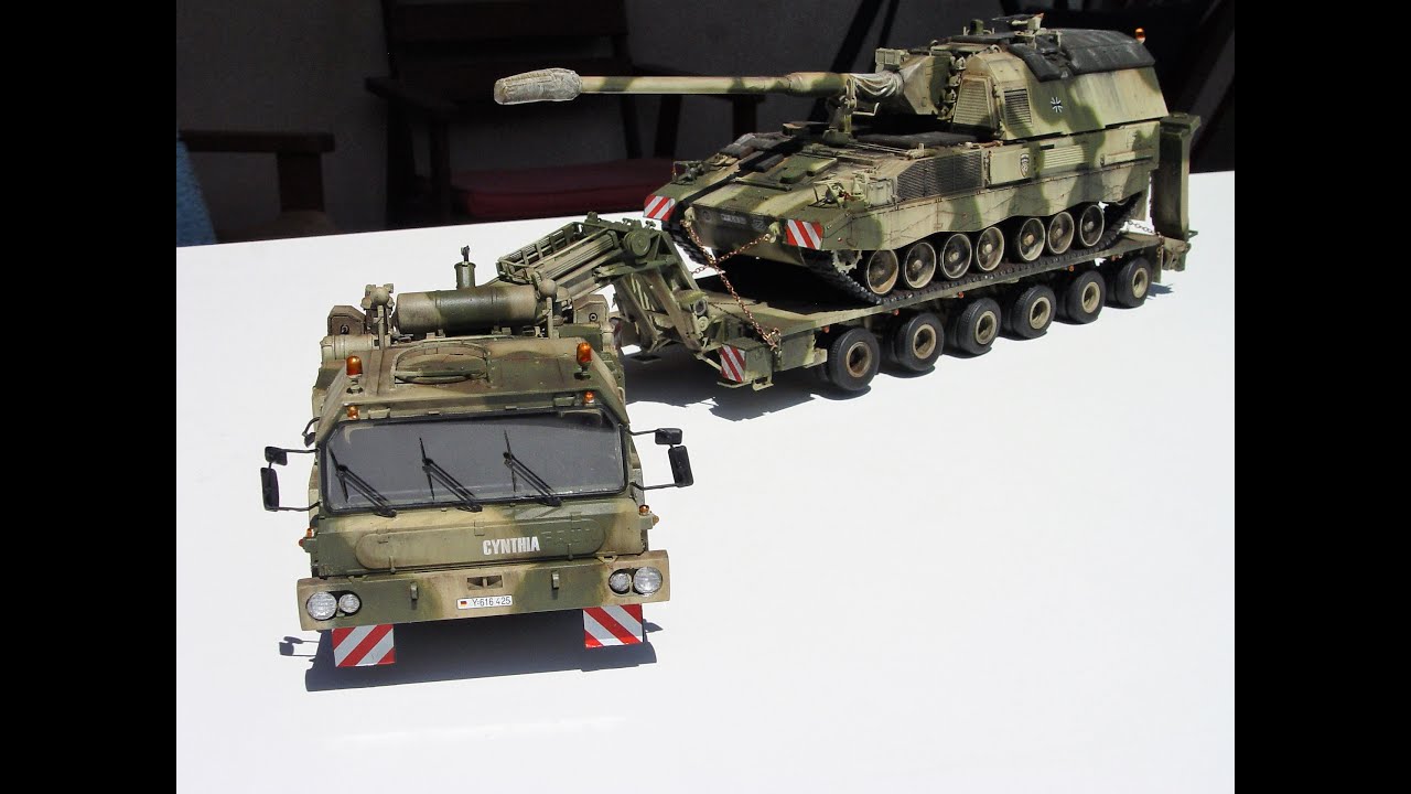 Trumpeter 00203 Faun Elephant SLT 56 Panzer transporter; Meng Model TS 019 GERMAN SELF PROPELLED HOW