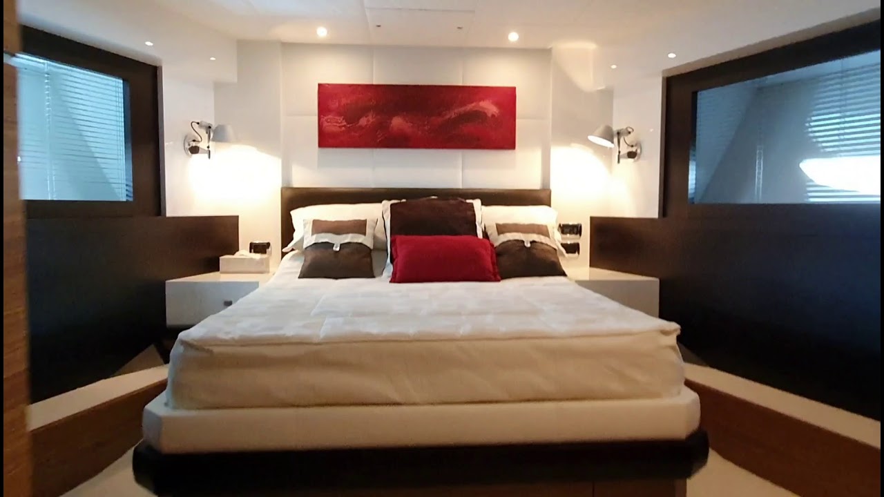 Astondoa 80 For sale. More information www.medyachtbrokers.com