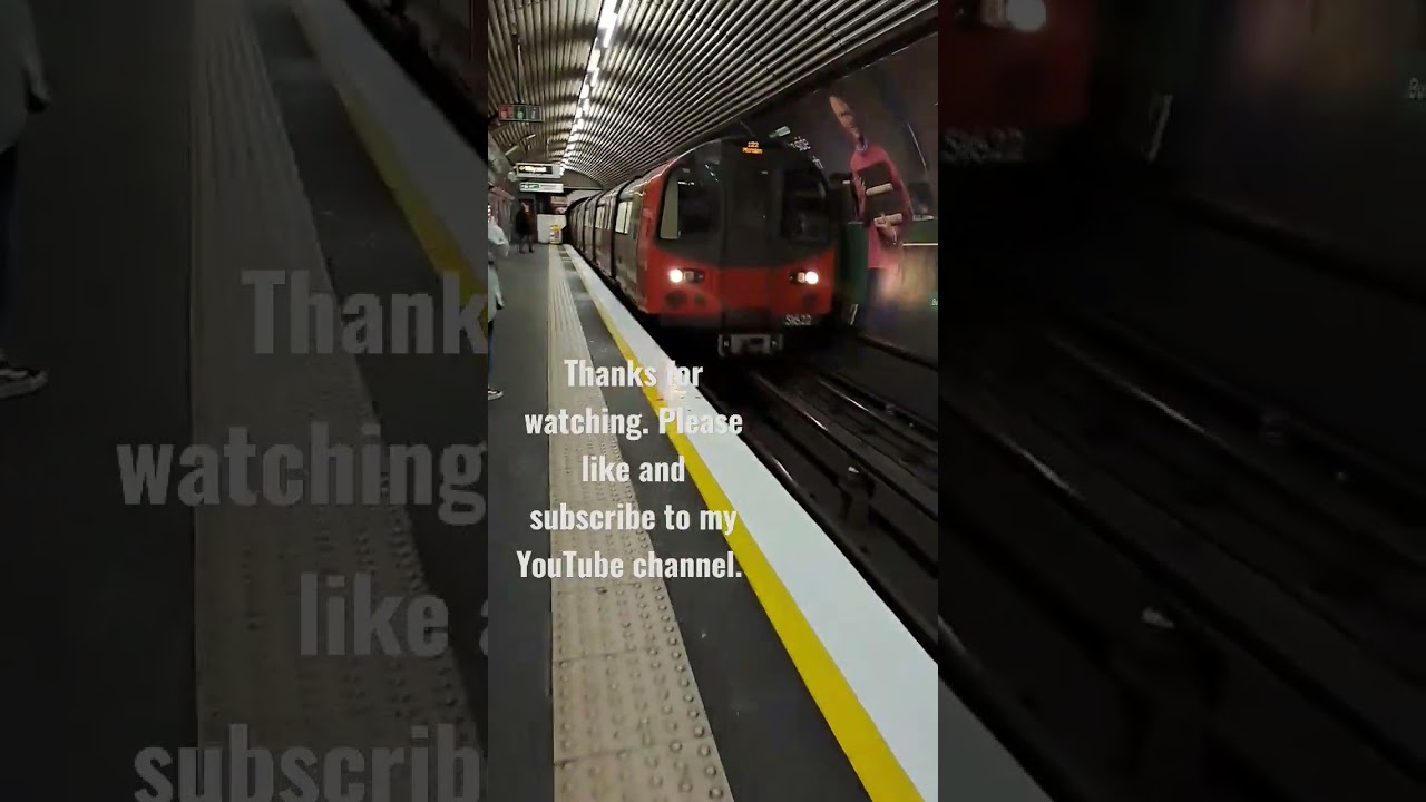 London Underground, Northern Line. South bound train arrives at Old Street Station. 14.10.2022