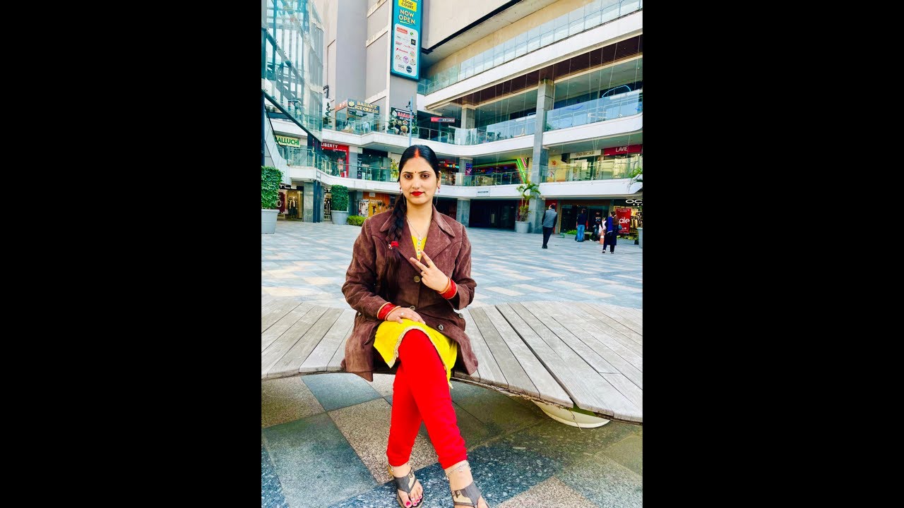 Abhilasha.shrivastav.caple.vloger. is live
