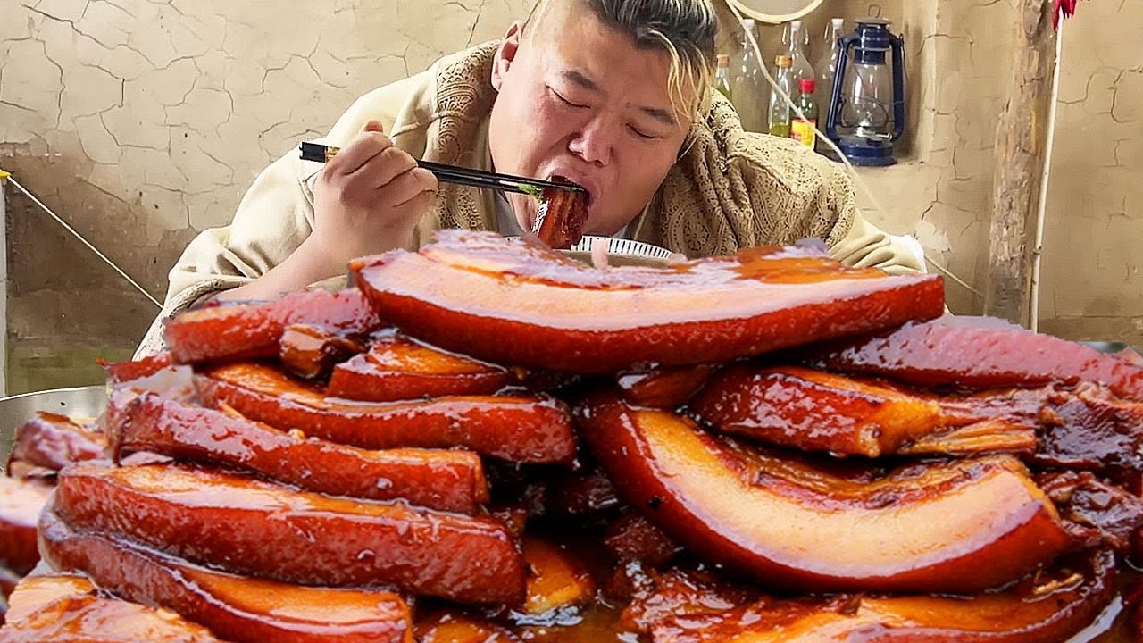 Monkey brother made 10 pounds of pork belly to make 