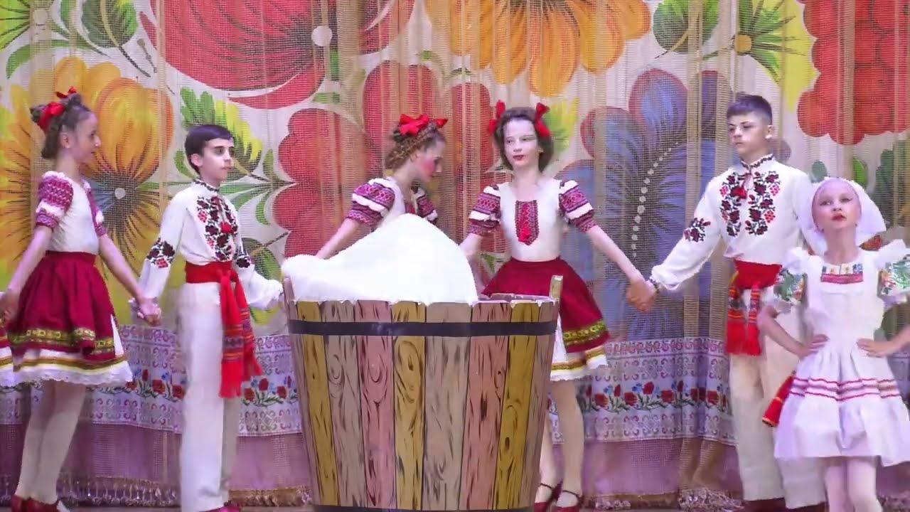 Коровай до свята. Квіти України, м. Південноукраїнськ