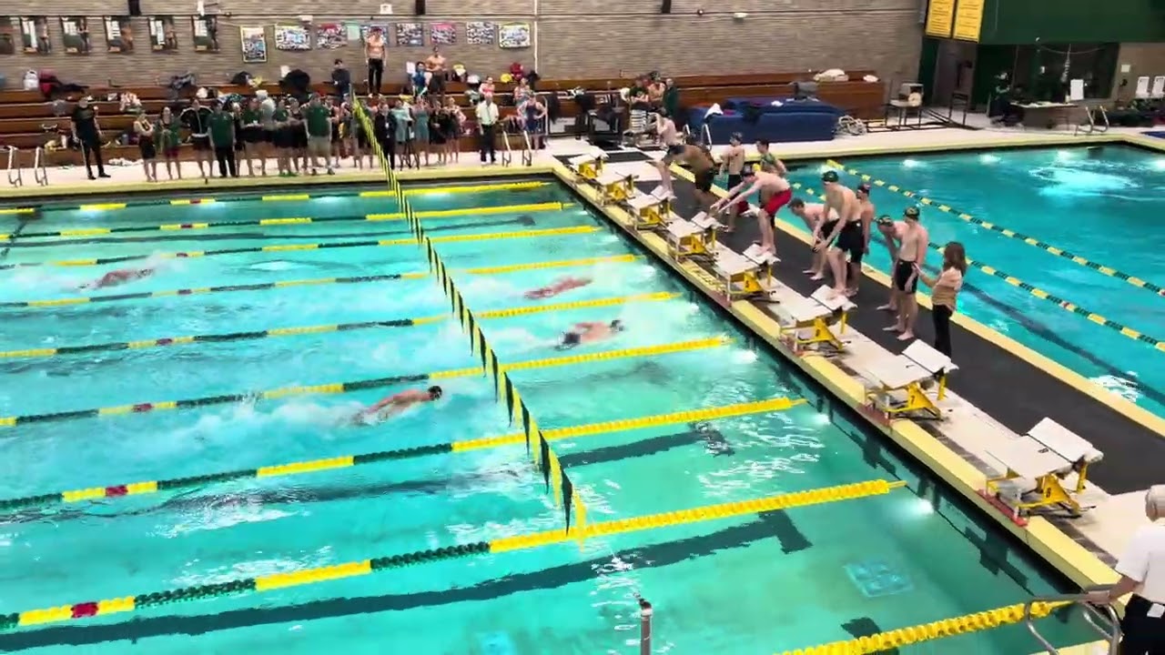 Davenport vs Wayne State 200 Freestyle relay 