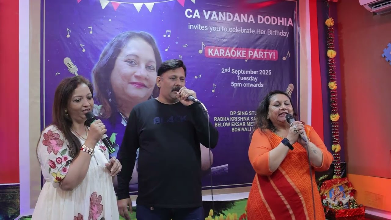 PRAKASH MANISHA VANDANA DODHIA Yaadon Ki Baarat Nikli Hai – A Cherished Family Karaoke Performance