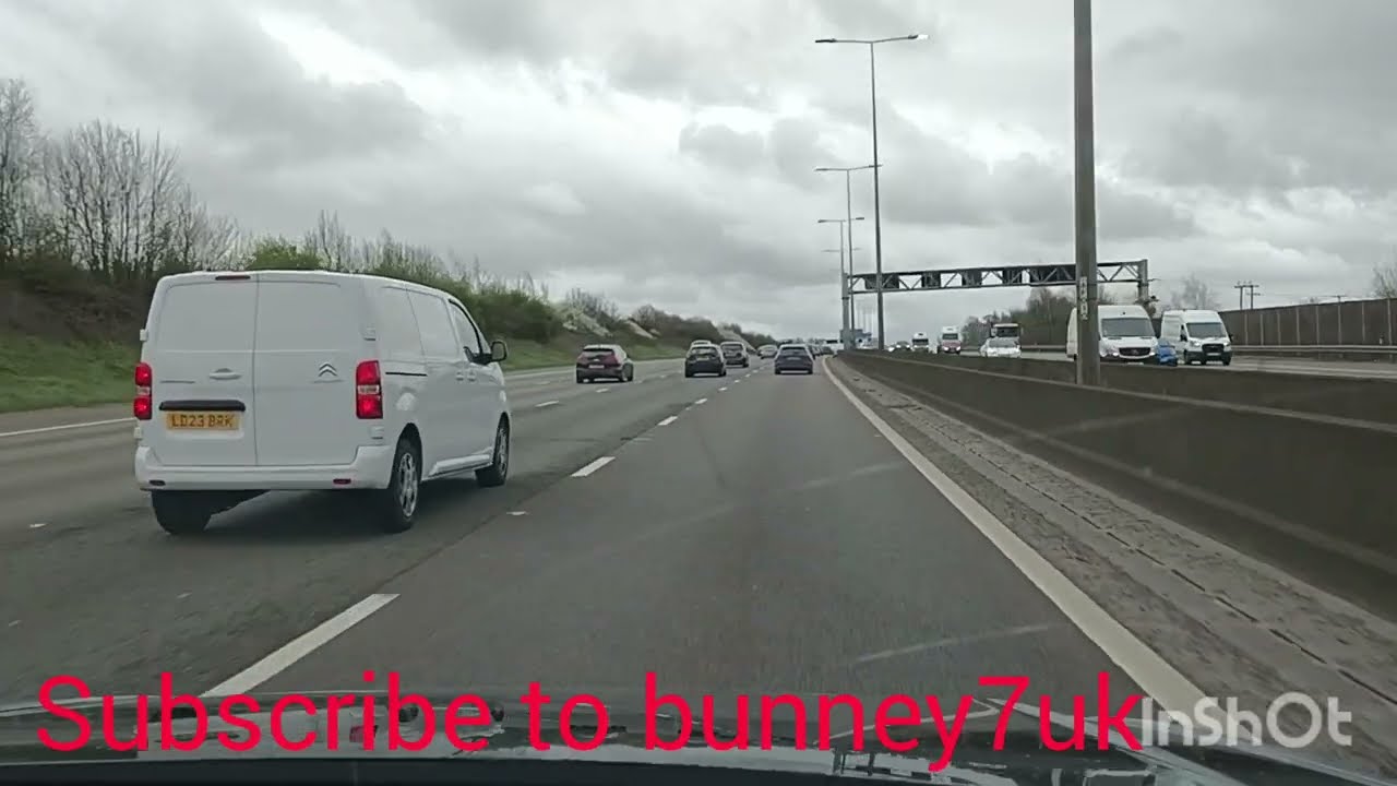 look what on the m1 going to London from Luton in the uk