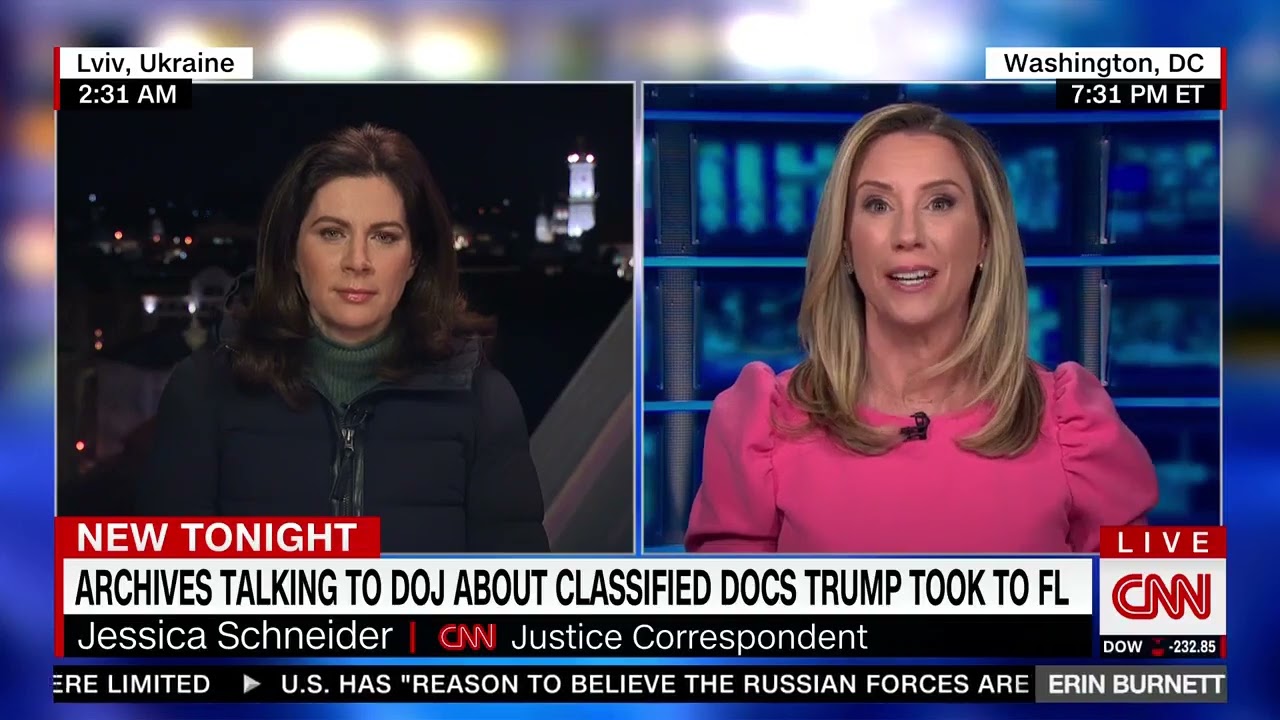 Jessica Schneider reports on National Archives' warnings about Trump