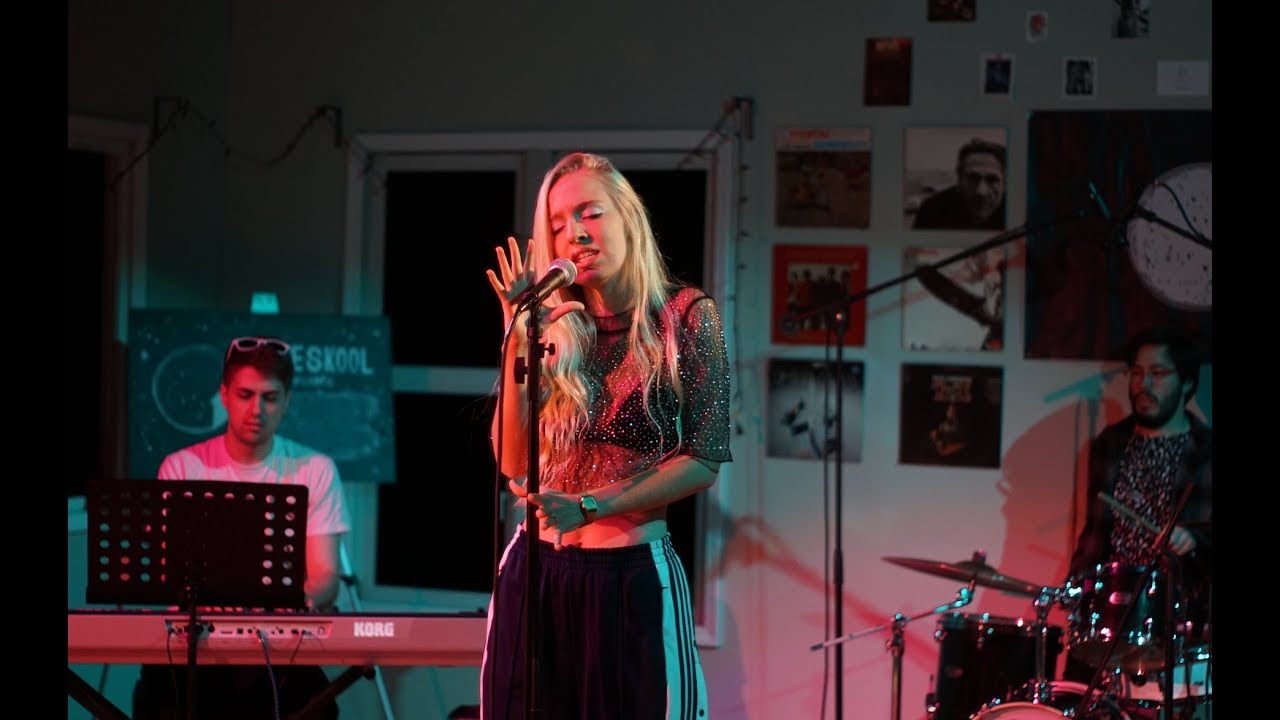 Niteskool Sessions: Maude Latour