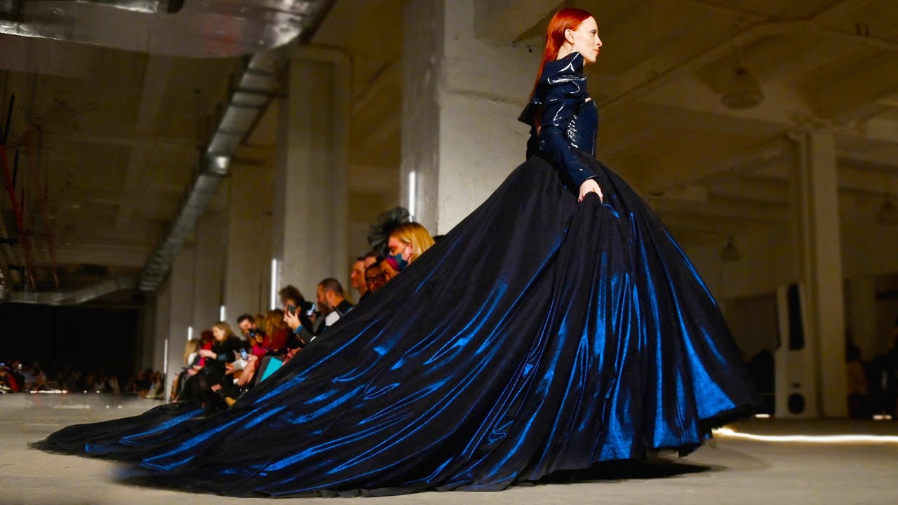 Christian Siriano Fall/Winter 2022/23 New York