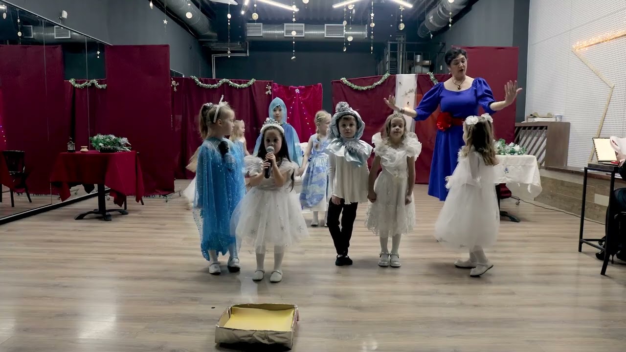 Детский новогодний спектакль 🎭🎄 | Творческий показ, Дед Мороз и подарки
