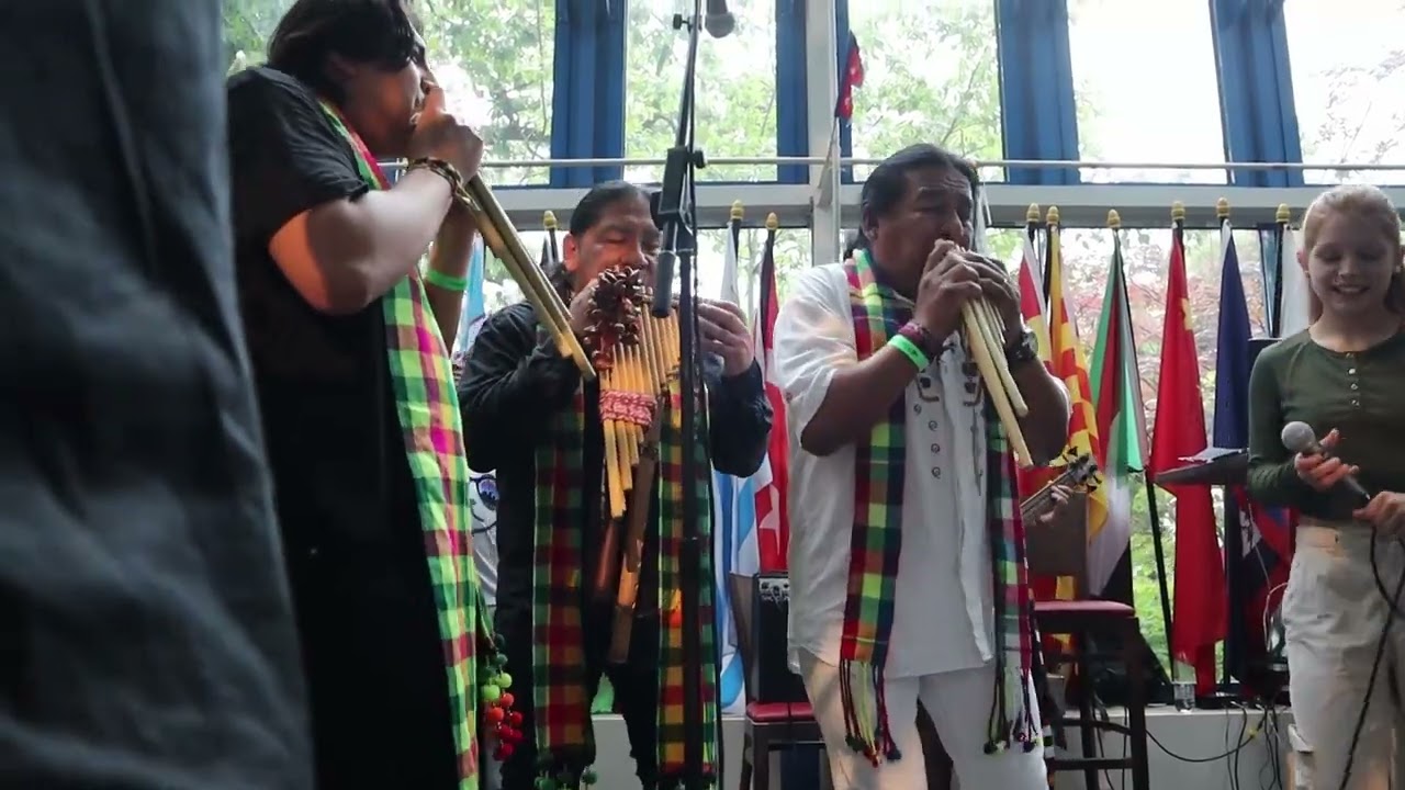 Imillitay Llokallituy-Ada Alegria- Grupo Tinkunaku Berlin (LyM Gerardo Yañez)