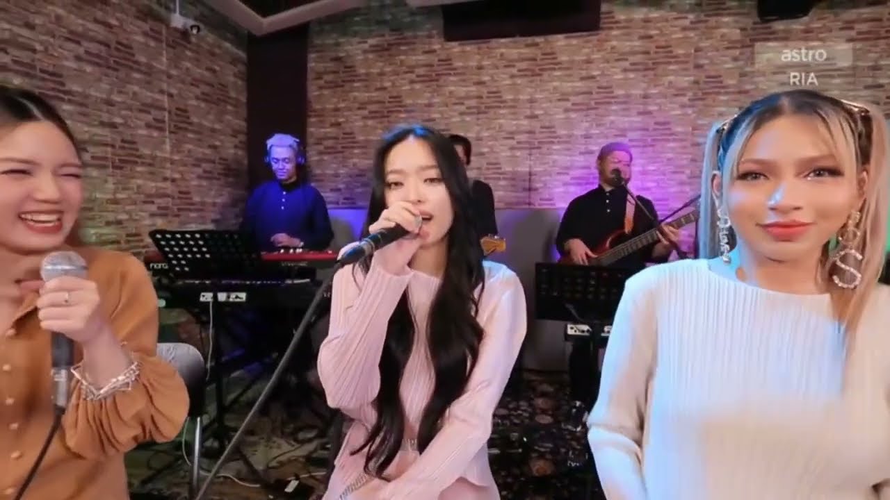 DOLLA Suara Lebaran Kita @ HLive! Raya 2022