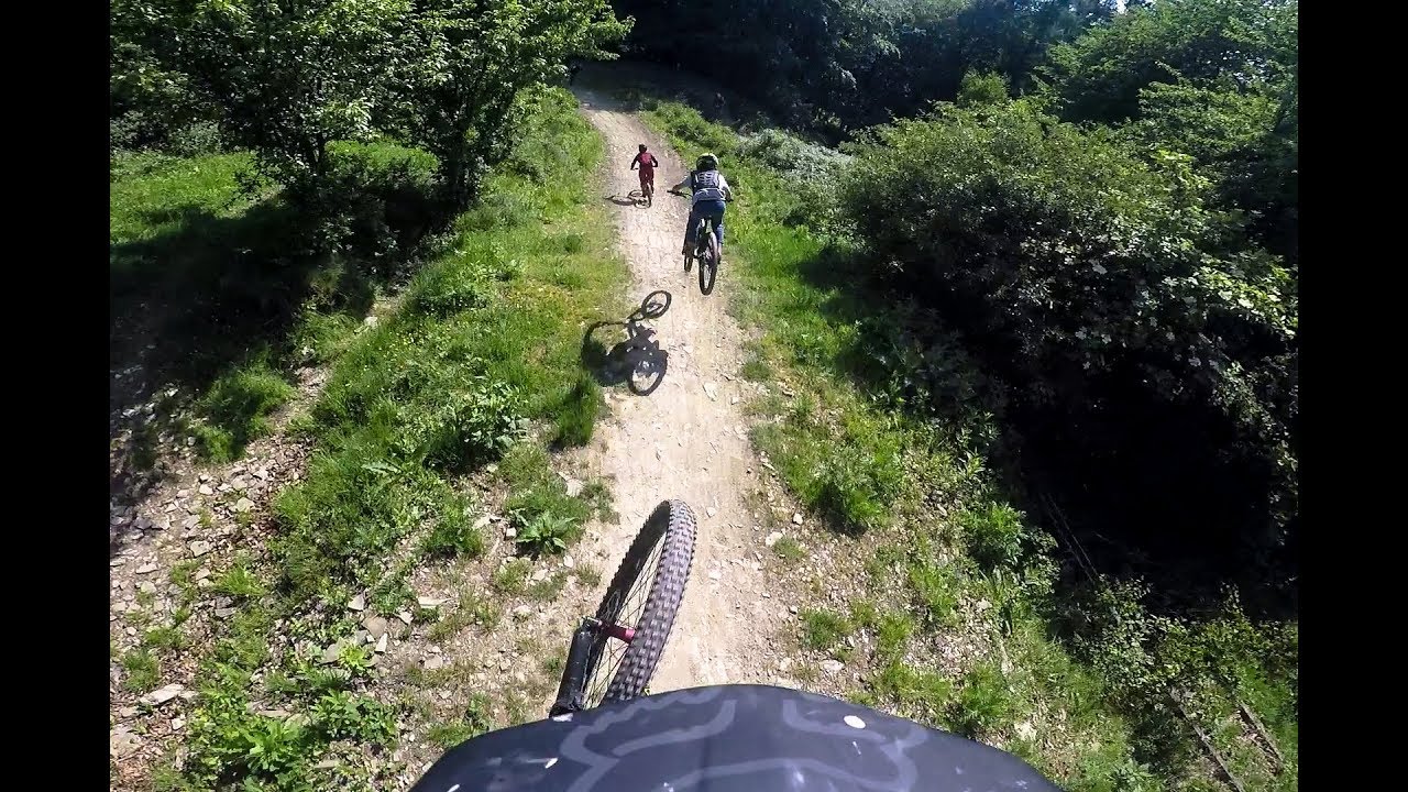 GDY NA 10 METROWE HOPY PROWADZI CIĘ 13 LATEK - A-LINE ŻAR