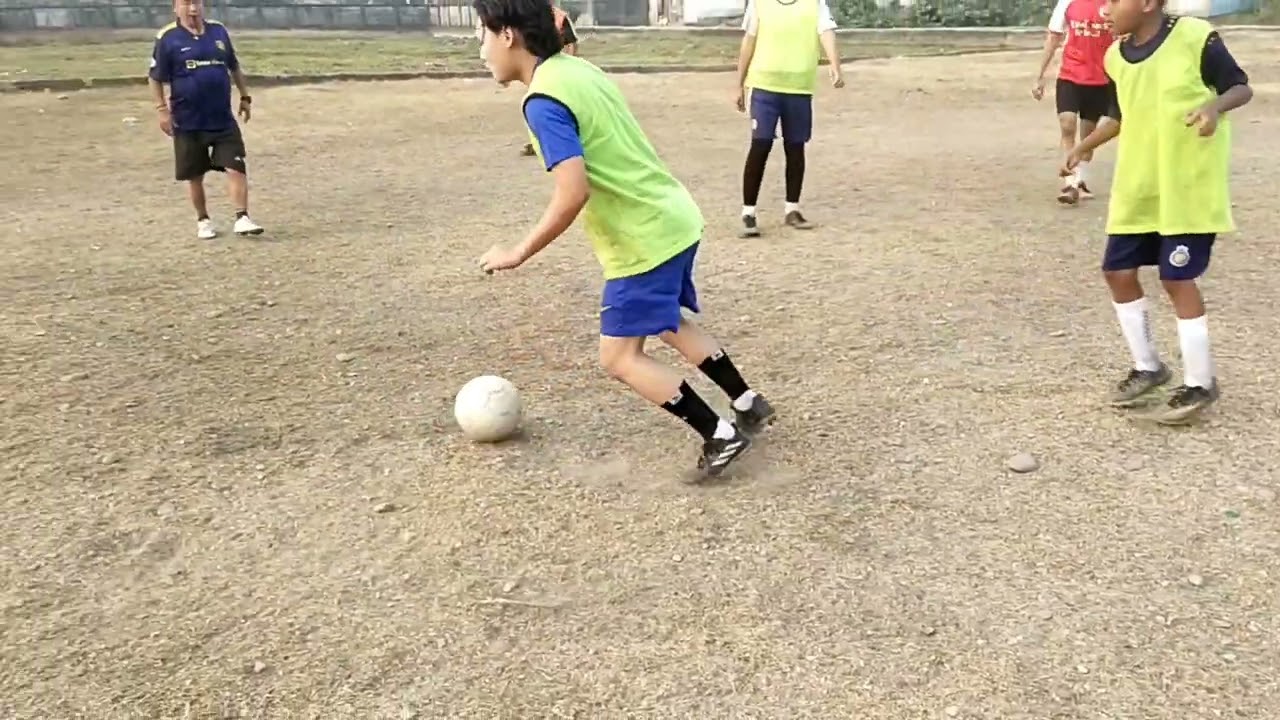 Junior Football Team of Kadamtala Youth club Darjeeling Under Training 