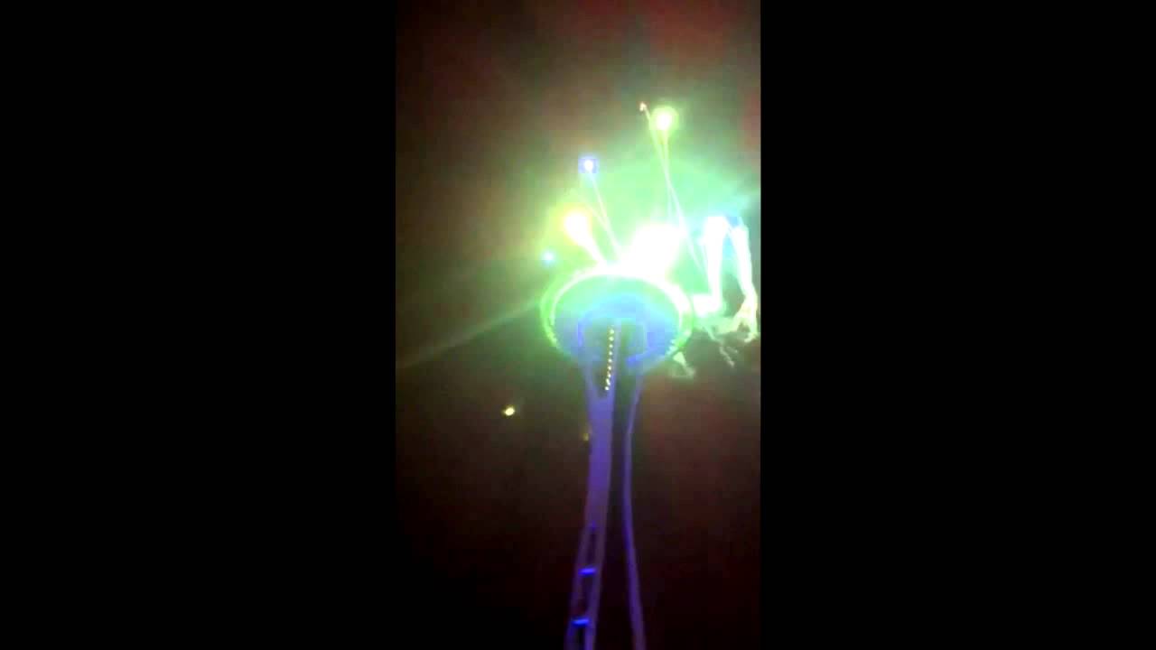 Fireworks from the top of the Space Needle: Super bowl XLVIII