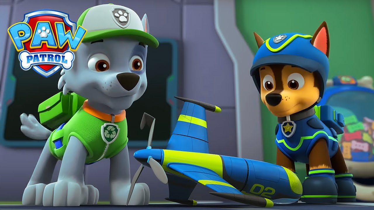 Chase's Drone Is A Dud! Rocky Fixes It | Rocky's Garage | PAW Patrol UK