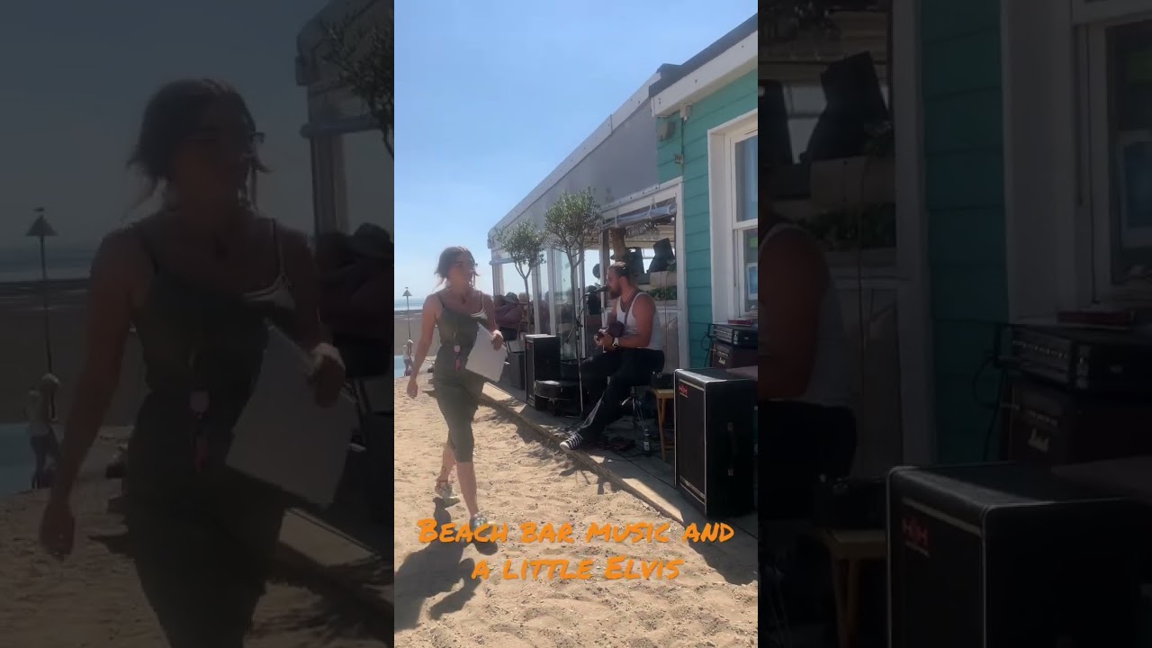 Beach Bar Music in Southend England U.K. #shorts #travel #holiday #vacation #uk #chilling #elvis