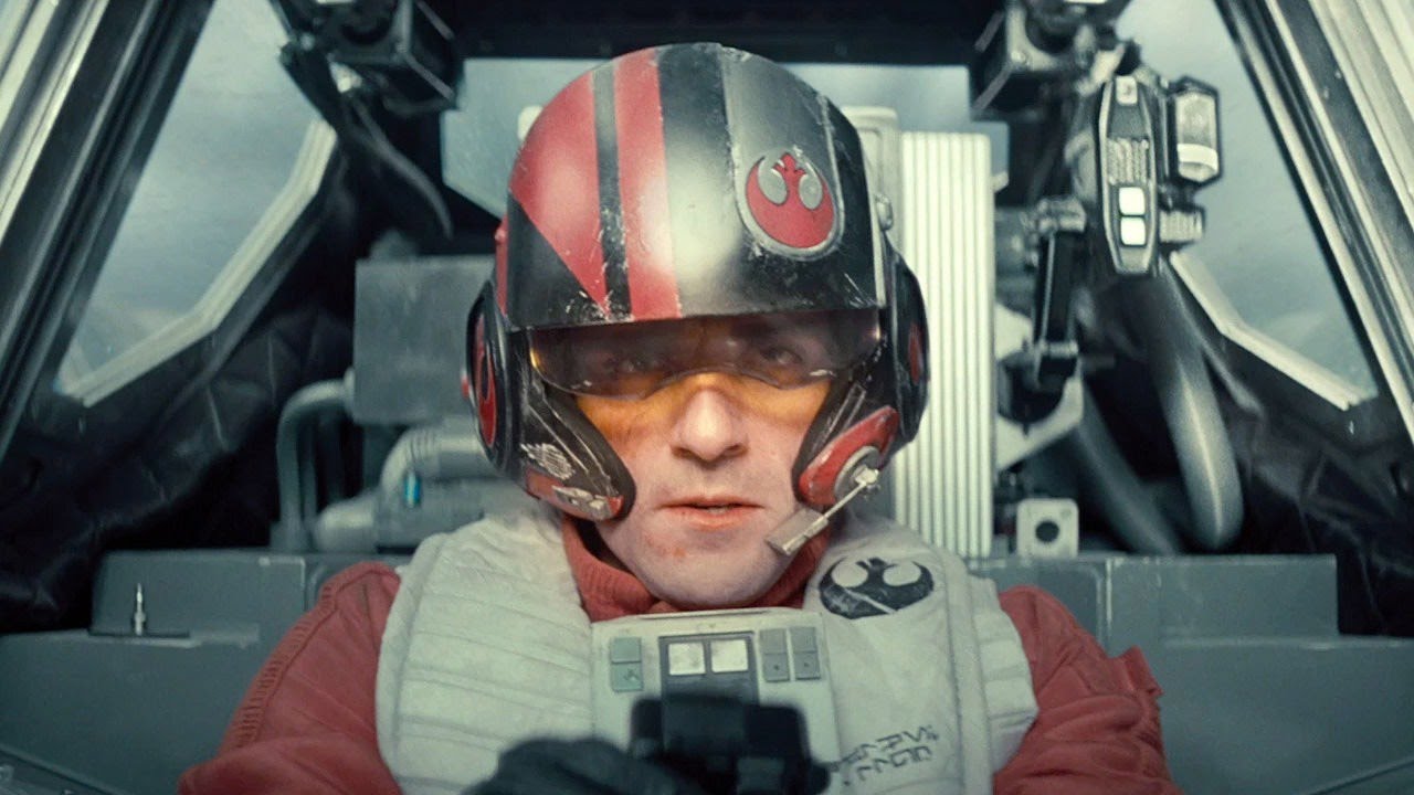 Star Wars: The Force Awakens Star Oscar Isaac on Bonding with BB-8