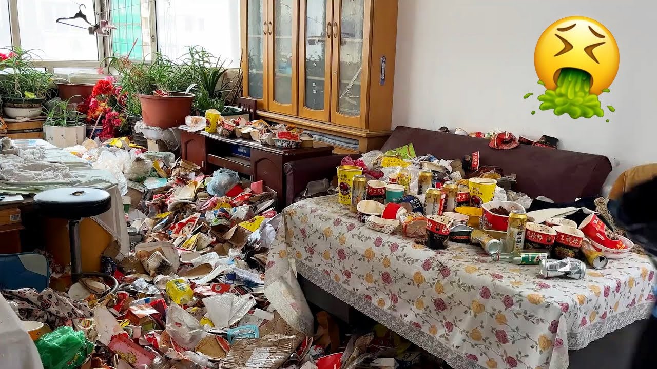 😱THIS HOUSE IS TOO DIRTY!!! 🤮THE KITCHEN IS COVERED IN GREASE AND EVERYTHING YOU EAT HAS WORMS.!😰