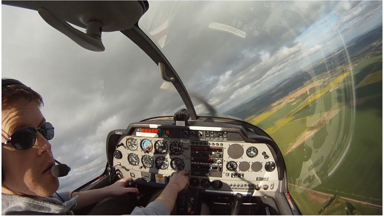 GoPro Flying HD - A flight to Old Sarum for circuits