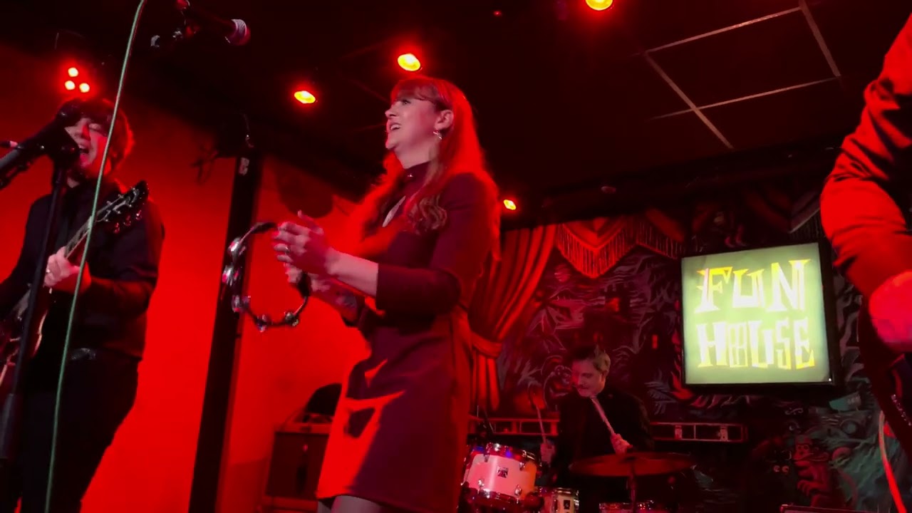 The Capellas. “Take Your Chance”. Fun House, Madrid