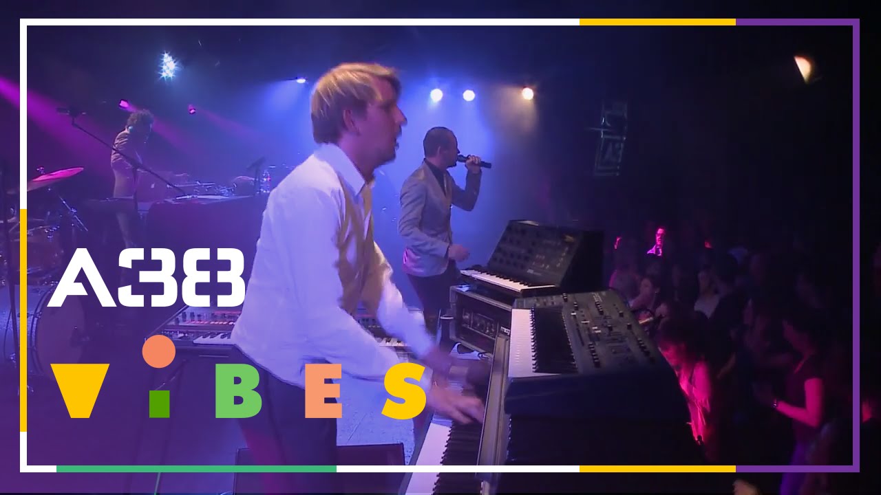 Kraak & Smaak live band - Squeeze Me // Live 2012 // A38 Vibes