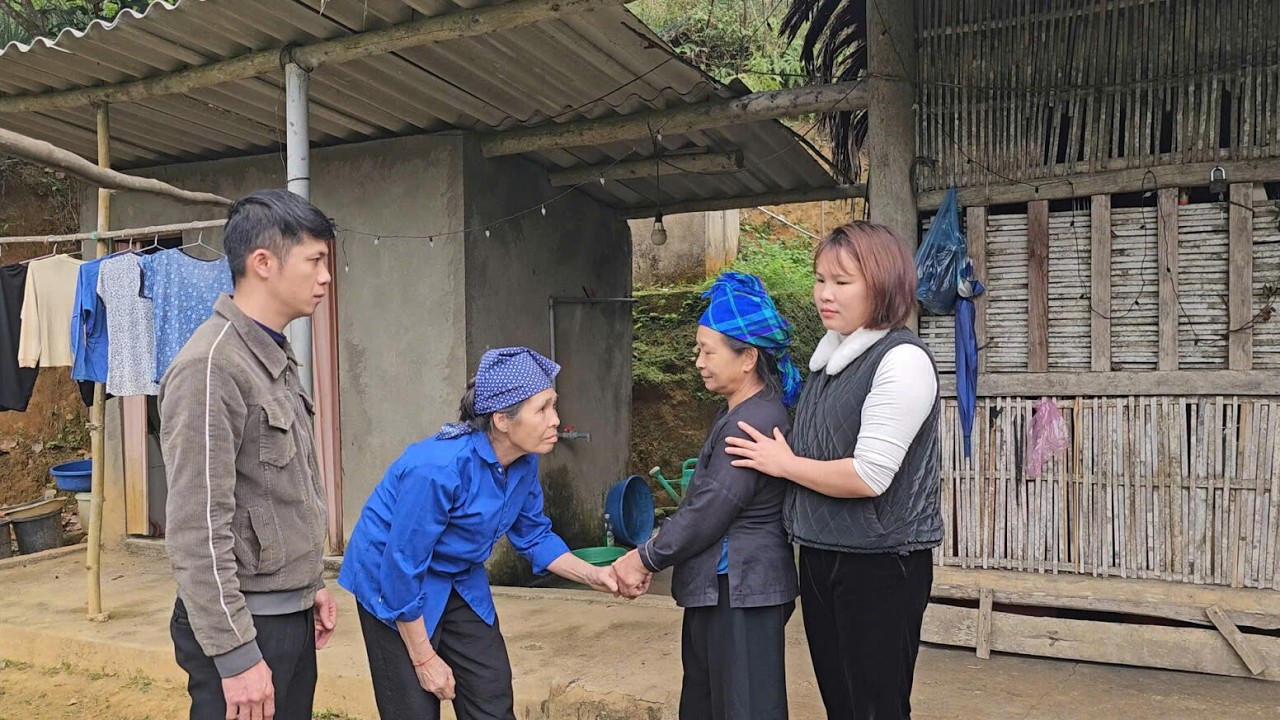 &ldquo;The destined fate of two people, a meeting when they go to help others and do good.&rdquo;